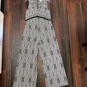 EST. 1946 Black & White Geometric Wide Leg Jumpsuit V Neck Boho Size Medium